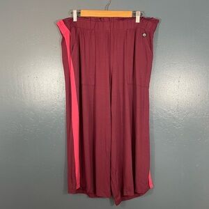 LIVI Performance Women’s Burgundy Capri Pull On Wide Leg Pants Size 14/16
